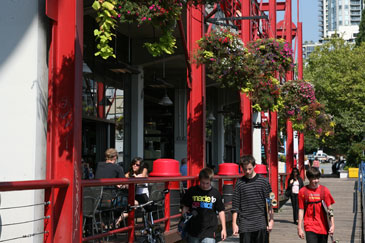 hotels lonsdale north vancouver