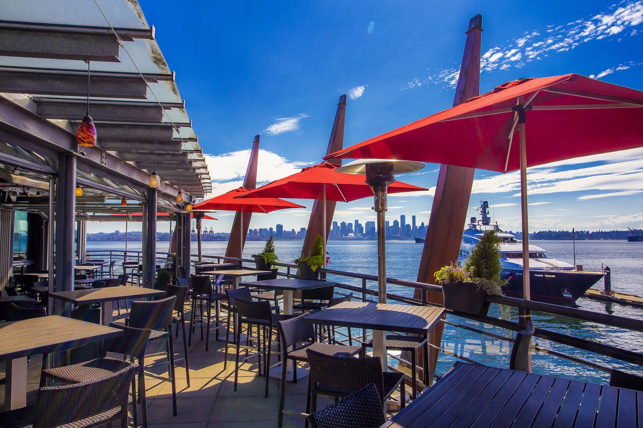 Pier 7 Restaurant + Bar